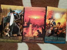 STAPANUL INELELOR-J.R.R.TOLKIEN (3 VOL) foto