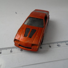 bnk jc Hot Wheels - `85 Camaro Iroc-z