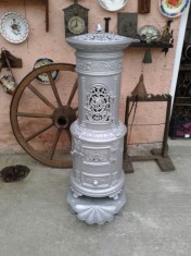 Soba de fonta veche foto