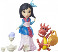 Figurina Hasbro Disney Princess Little Kingdom Small Doll &amp;amp; Friend Mulan?S Tea Party foto