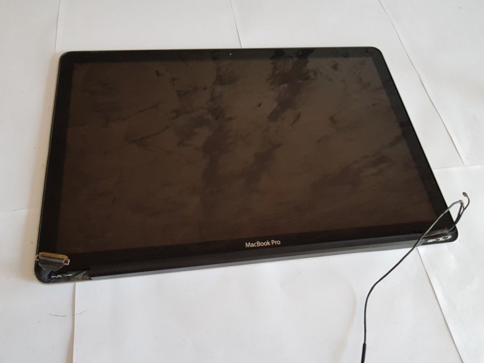 Ansamblu display Apple MacBook Pro A1286 2010 - ORIGINAL! Foto reale! foto mare Ansamblu display Apple MacBook Pro A1286 2010 - ORIGINAL! Foto reale! foto mare