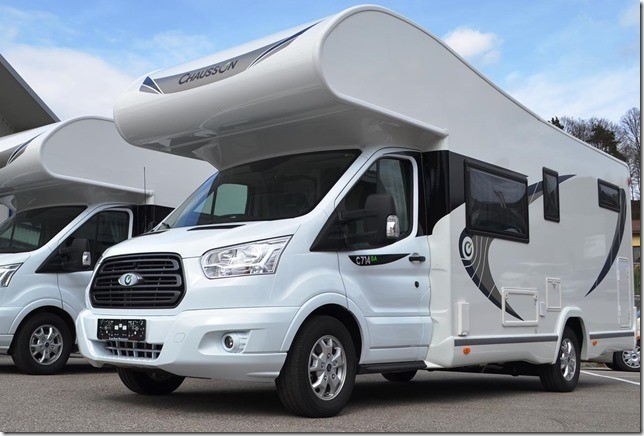 Inchiriere Autorulota Ford 2018 clasa Premium - 6 pasageri + 6 locuri de dormit foto mare Inchiriere Autorulota Ford 2018 clasa Premium - 6 pasageri + 6 locuri de dormit foto mare
