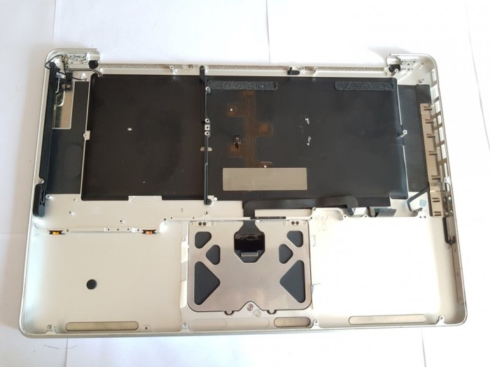 Palmrets + touchpad si tastatura laptop Apple MacBook Pro A1286 2010 - ORIGINAL! foto mare Palmrets + touchpad si tastatura laptop Apple MacBook Pro A1286 2010 - ORIGINAL! foto mare