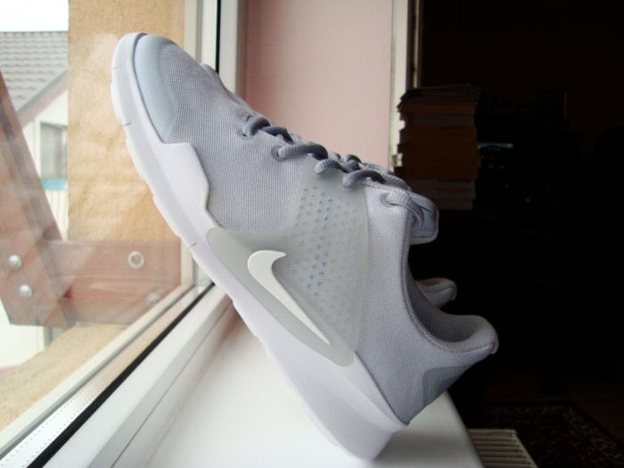 Nike Arrowz-Sneakersi barbatesti Nike Arrowz-Model deosebit-Originali-In cutie foto mare Nike Arrowz-Sneakersi barbatesti Nike Arrowz-Model deosebit-Originali-In cutie foto mare