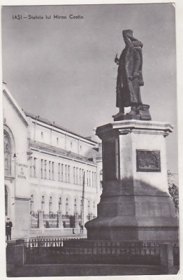 bnk cp Iasi - Statuia lui Miron Costin - necirculata foto