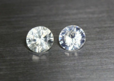 Pereche Zircon 0.96 ct Taiate Diamant-rotund foto