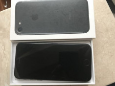 Iphone 7 128gb blck matt folosit stare buna,cutie pachet,neverloked!PRET:2000lei foto