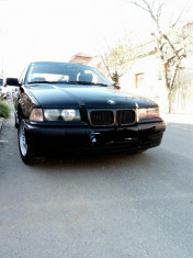 Bmw Seria 3 316i e36 foto