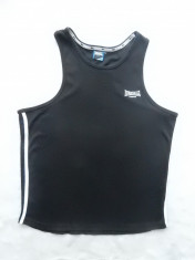 Tricou Lonsdale London. Marime L: 55 cm bust, 70 cm lungime. Stare excelenta. foto