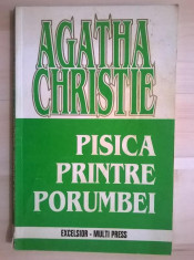 Agatha Christie ? Pisica printre porumbei foto