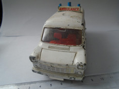 bnk jc Dinky 276 Ford Transit Ambulance foto