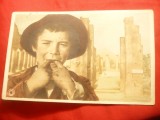 Ilustrata - Gavroche fluierand ,circ.loco cu 5 Bani Spic de Grau 1906 Craiova