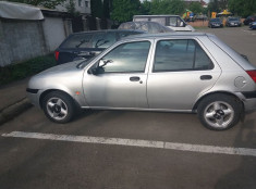 Ford Fiesta 2001, pret mic-masina buna! foto