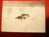 Fotografie- Transportor Blindat amfibiu Romanesc ,traversand o apa , anii &#039;70