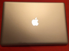 MacBook Pro 15 Late 2011 + Incipio feather Case + BookArc Twelve South foto