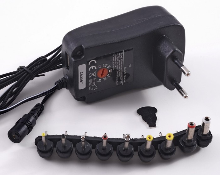 Alimentator universal 3...12V / 2,5A , 9 mufe + 1 USB