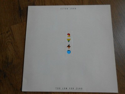 LP Elton John &amp;ndash; Too low for zero foto