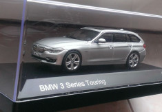 Macheta BMW seria 3 Touring (F31) Break Silver - Paragon 1/43 foto