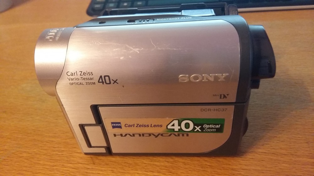 camera video Sony DCRHC37 arhiva Okazii.ro