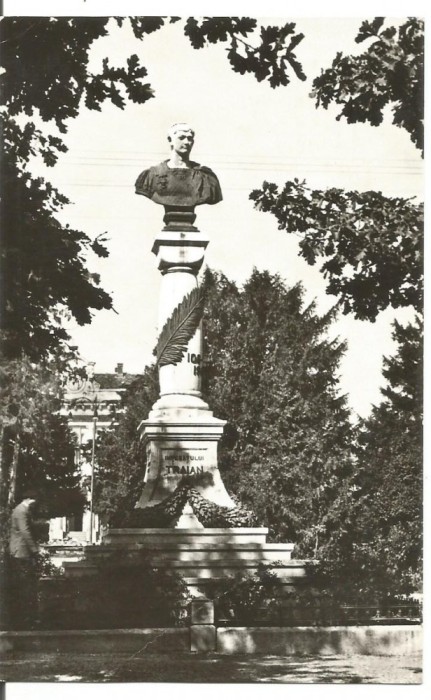 (A) carte postala-TRURNU SEVERIN-Statuia lui Traian