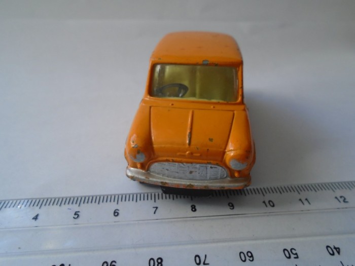 bnk jc Corgi 204 Whizzwheels Morris Mini Minor