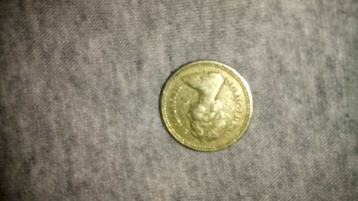 One pound 1983. 50 lei