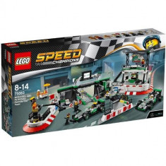 LEGO Speed Champions Mercedes AMG Petronas Formula One Team 75883 foto