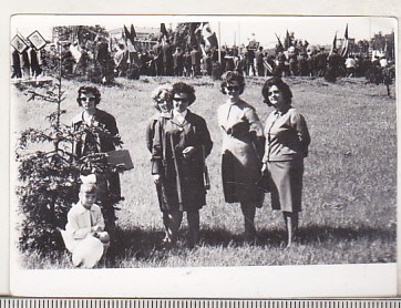 bnk foto - Ploiesti - Defilarea de 1 Mai 1967 la podul Sud foto