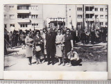 Bnk foto - Ploiesti - Defilarea de 1 Mai 1967 - str Democratiei, Alb-Negru, Romania de la 1950, Cladiri