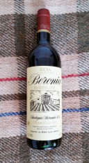 Vin rosu anul 1981 Bodegas Beronia Rioja vin vechi rar premium foto