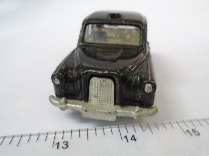 bnk jc Dinky 284 London Austin Taxi