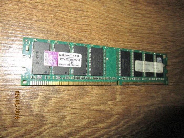 Memorie 1Gb DDR1 400Mhz marca Kingston Perfect functionala. foto mare Memorie 1Gb DDR1 400Mhz marca Kingston Perfect functionala. foto mare