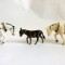 Lot 3 figurine: 2 cai si un magar, plastic, 9x5cm si 6x3cm