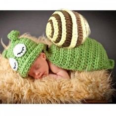 Costum crosetat bebelusi melc sedinte foto botez