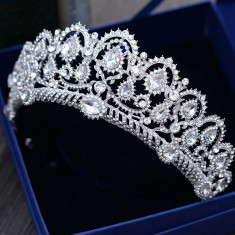 Diadema / coronita / tiara mireasa cu cristale tip Swarovski foto