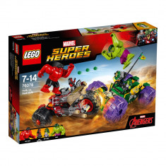 LEGO? Marvel Super Heroes - Hulk contra Hulk cel Rosu (76078) foto