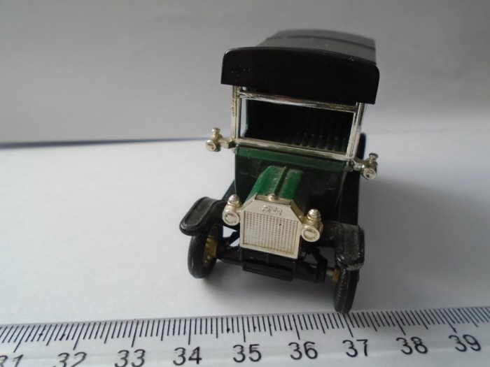 bnk jc LLedo - Model promotional - Wakefield Castrol Motor Oil Van