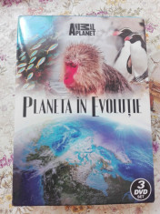 3 DVD-uri Animal Planet - Planeta in evolutie foto