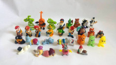 Lot 28 figurine surprise ou kinder, diverse serii foto