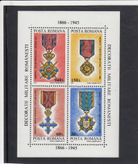 ROMANIA 1994 LP 1366 DECORATII MILITARE BLOC MNH foto