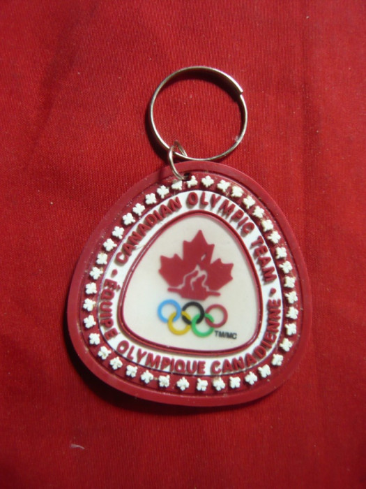 Breloc - Echipa Olimpica a Canadei , h= 7,3 cm , plastic