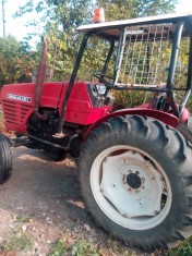 Tractor viticol U445 din 2004. foto