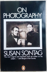 SUSAN SONTAG - ON PHOTOGRAPHY (ESSAYS, 1971-1977) [PENGUIN BOOKS, 2004 / LB ENG] foto