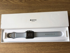 Apple Watch 3 series 42mm GPS Silver Sport GARANTIE 03/2019 foto