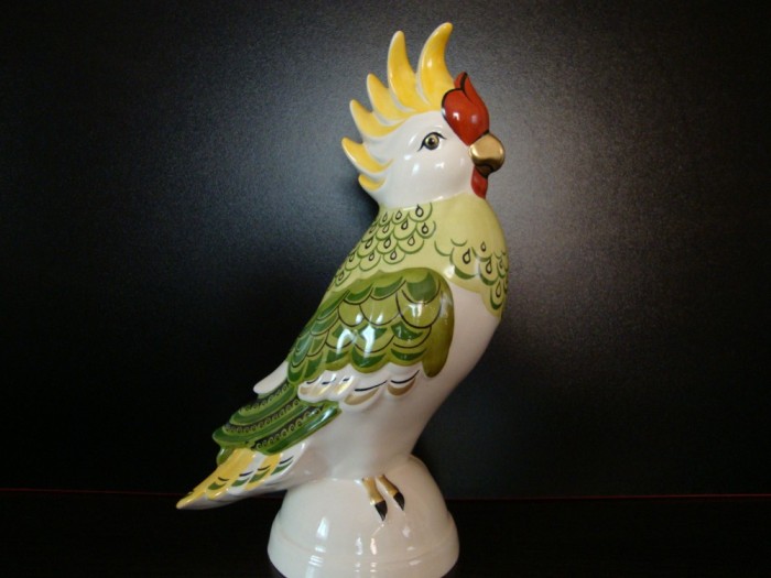 PAPAGAL / BIBELOU DIN PORTELAN GOEBEL H 29 CM