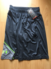 UNDER ARMOUR SHORT foto