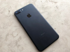 Carcasa iPhone 7 Plus Black Matt stare excelenta , ORIGINALA , completa - 199ron foto