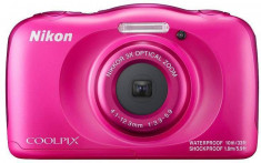 Aparat foto digital Nikon Coolpix W100, 2.7 inch, 13.2 MP, zoom 3x, roz, cu rucsac foto