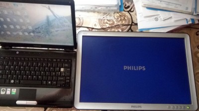 Monitor Philips 190SW (19 inch) - DEFECT imaginea apare 1 secunda apoi dispare foto