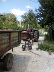 Tractor si plug de vinzare foto
